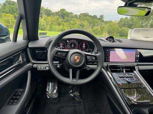 New 2025 Porsche Panamera image 12