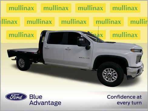 Used 2024 Chevrolet Silverado 2500 LT w/ Snow Plow Prep/Camper Package AWD/4WD image 2