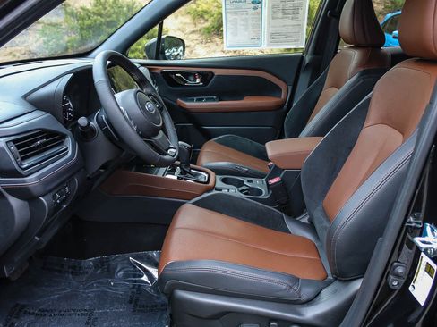Certified 2025 Subaru Forester Touring AWD/4WD image 15