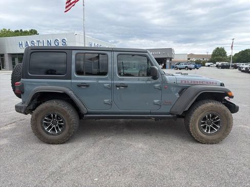 Used 2024 Jeep Wrangler Unlimited Rubicon w/ XTREMEE 35" Tire Package AWD/4WD image 8