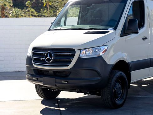 Used 2022 Mercedes-Benz Sprinter 2500 w/ Acoustic Package image 5