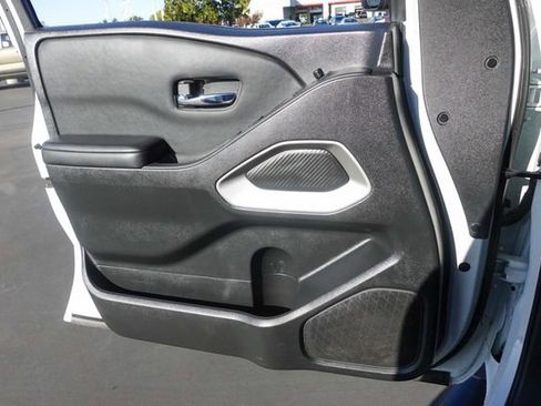 Used 2023 Nissan Frontier SV w/ Technology Package image 27