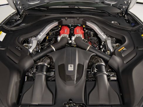 Certified 2022 Ferrari Portofino M M image 20