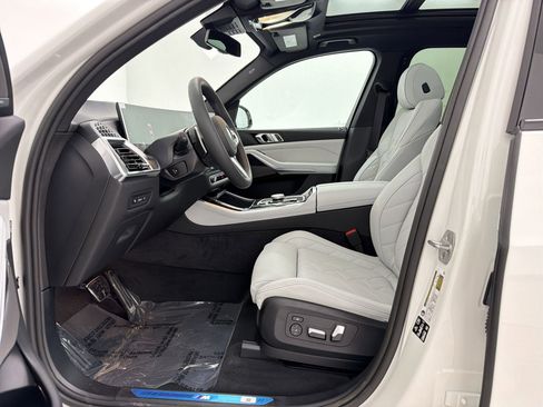 New 2026 BMW X5 xDrive40i w/ M Sport Package image 5