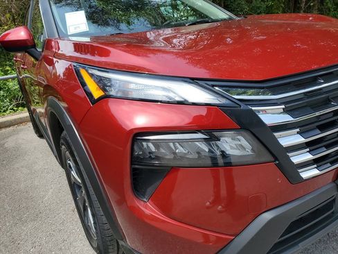 Certified 2025 Nissan Rogue SV AWD/4WD image 33