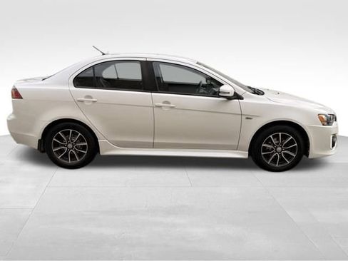 Used 2017 Mitsubishi Lancer ES image 4