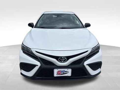 Used 2022 Toyota Camry SE FWD image 7