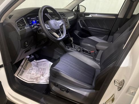 Used 2022 Volkswagen Tiguan SE image 22