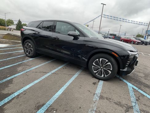 Used 2024 Chevrolet Blazer EV LT AWD/4WD image 7
