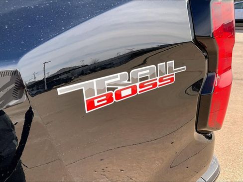 New 2026 Chevrolet Colorado Trail Boss AWD/4WD image 16