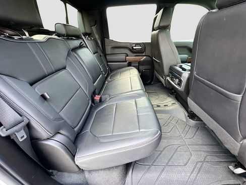 Used 2022 Chevrolet Silverado 1500 High Country w/ Technology Package image 23