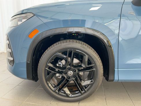 New 2026 Volkswagen Tiguan SE R-Line image 12