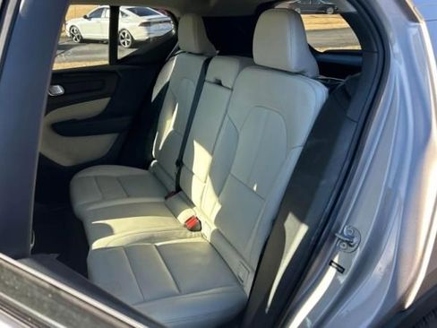 Used 2024 Volvo XC40 B5 Plus w/ Protection Package Premier image 5