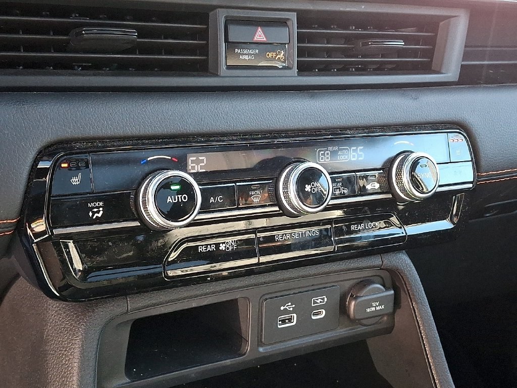 Used 2025 Honda Pilot TrailSport image 19