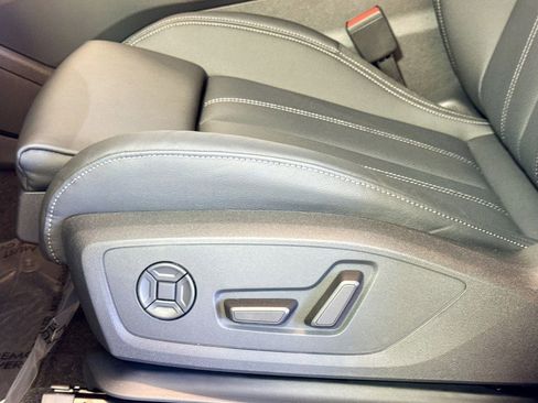New 2027 Audi Q6 e-tron Premium Plus AWD/4WD image 16