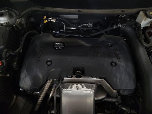 Used 2019 Chevrolet Equinox LT image 30