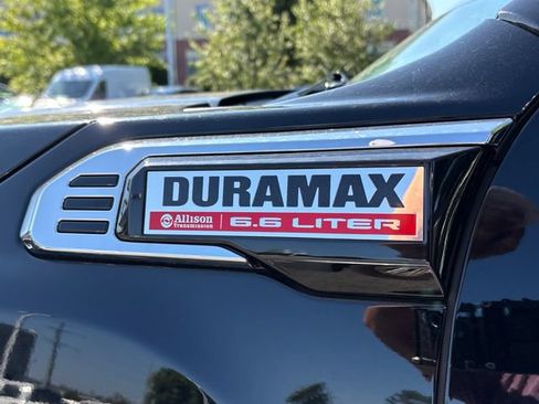 Used 2024 GMC Sierra 3500 Denali w/ Denali Reserve Package AWD/4WD image 6