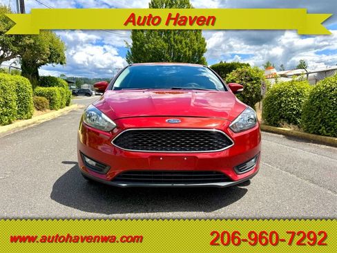 Used 2018 Ford Focus SEL FWD image 3