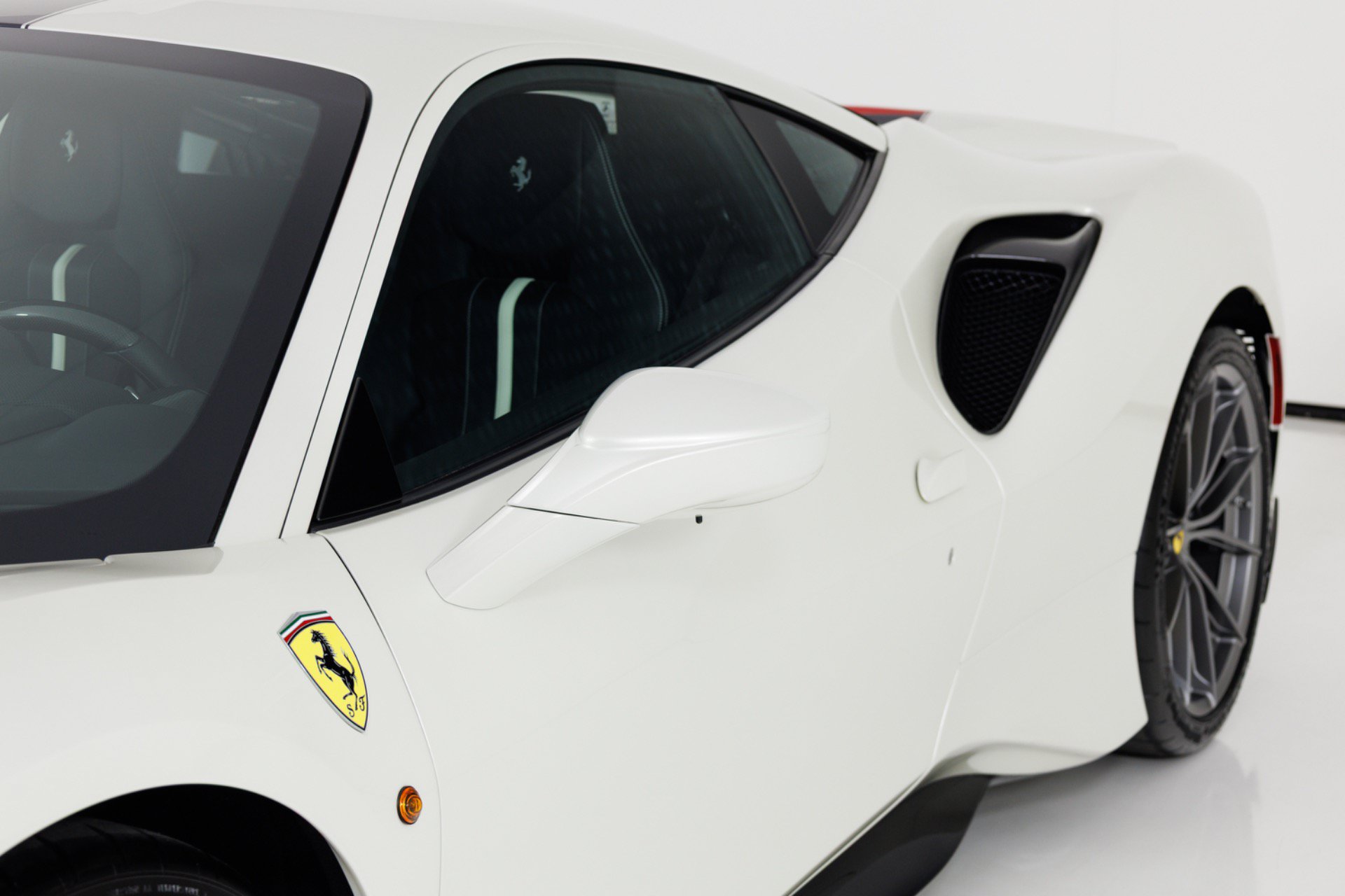 Used 2020 Ferrari 488 Pista Coupe RWD image 70