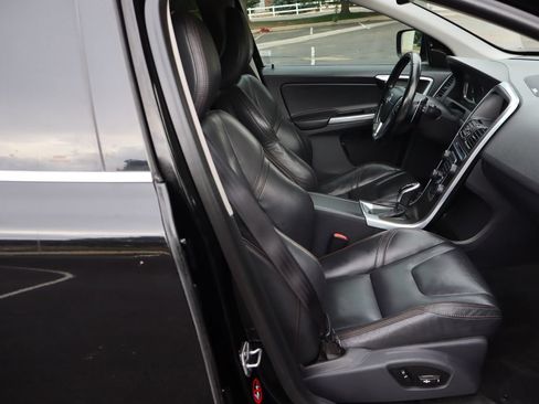 Used 2014 Volvo XC60 T6 AWD/4WD image 22