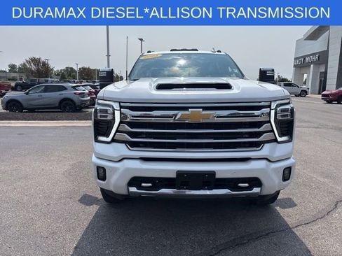 Used 2025 Chevrolet Silverado 2500 High Country w/ High Country Premium Package image 3