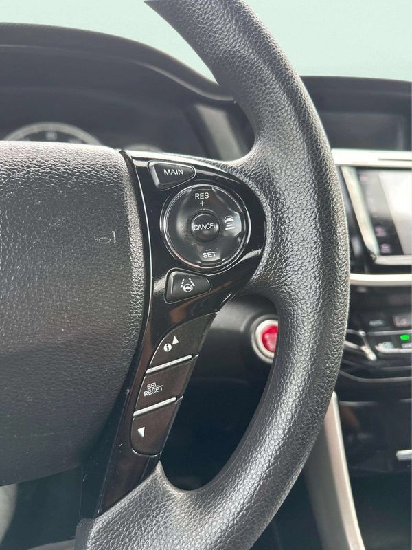 Used 2016 Honda Accord EX image 26