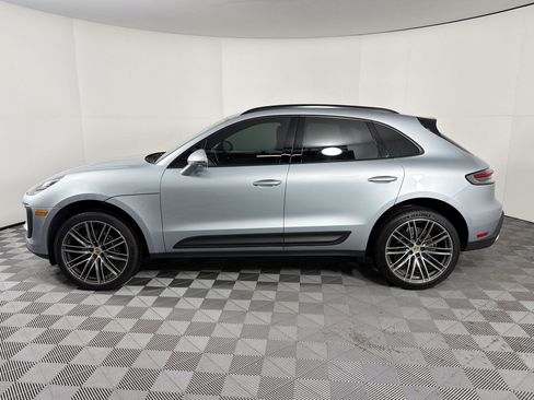 Certified 2026 Porsche Macan AWD/4WD image 2