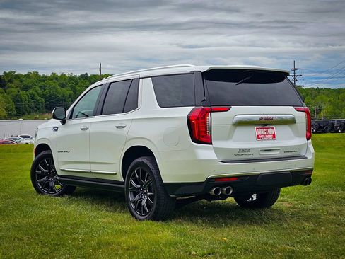 Used 2023 GMC Yukon Denali AWD/4WD image 5