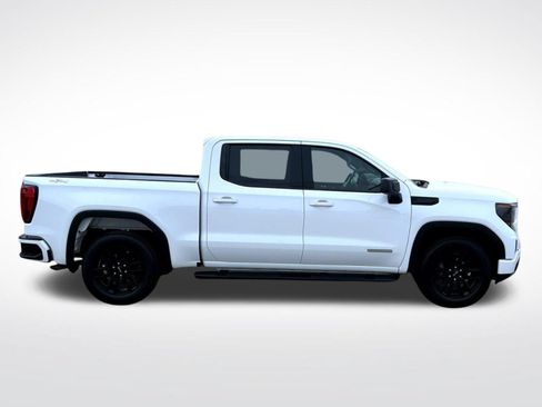 Certified 2022 GMC Sierra 1500 Elevation w/ LPO, Elevation Black Package AWD/4WD image 5
