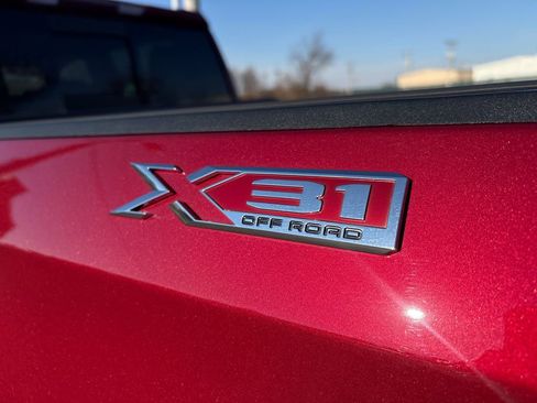 Used 2020 GMC Sierra 1500 SLT w/ SLT Premium Plus Package image 15