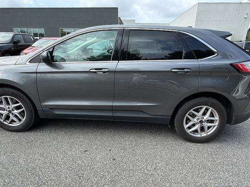 Used 2024 Ford Edge SEL AWD/4WD image 11