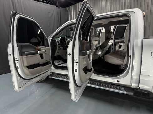 Used 2018 Ford F150 Lariat image 17