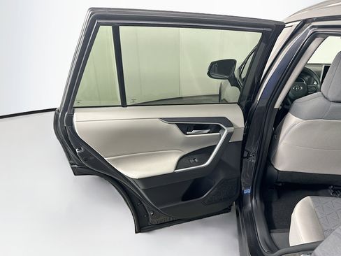 Used 2025 Toyota RAV4 XLE w/ Convenience Package FWD image 26