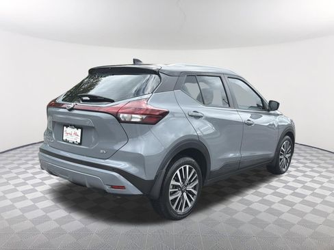 Used 2023 Nissan Kicks SV FWD image 6