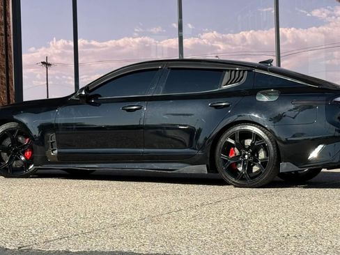 Used 2020 Kia Stinger GT1 RWD image 6