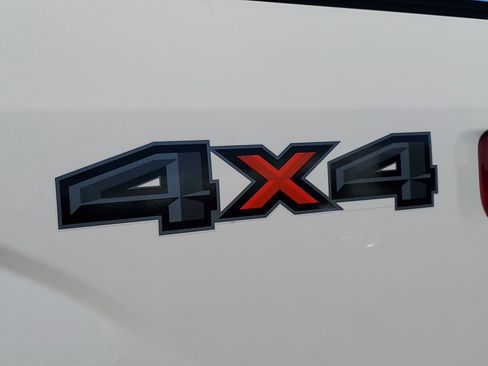 Used 2019 Ford F150 Lariat w/ Equipment Group 502A Luxury image 10