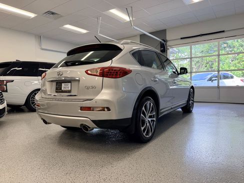 Used 2017 INFINITI QX50 2WD w/ Premium Plus Package image 8