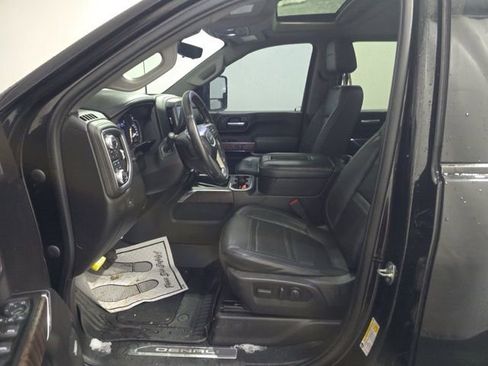 Used 2022 GMC Sierra 2500 Denali w/ Denali Black Diamond Edition image 7