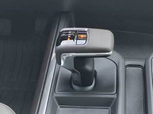 New 2026 GMC Sierra 1500 SLT AWD/4WD image 16