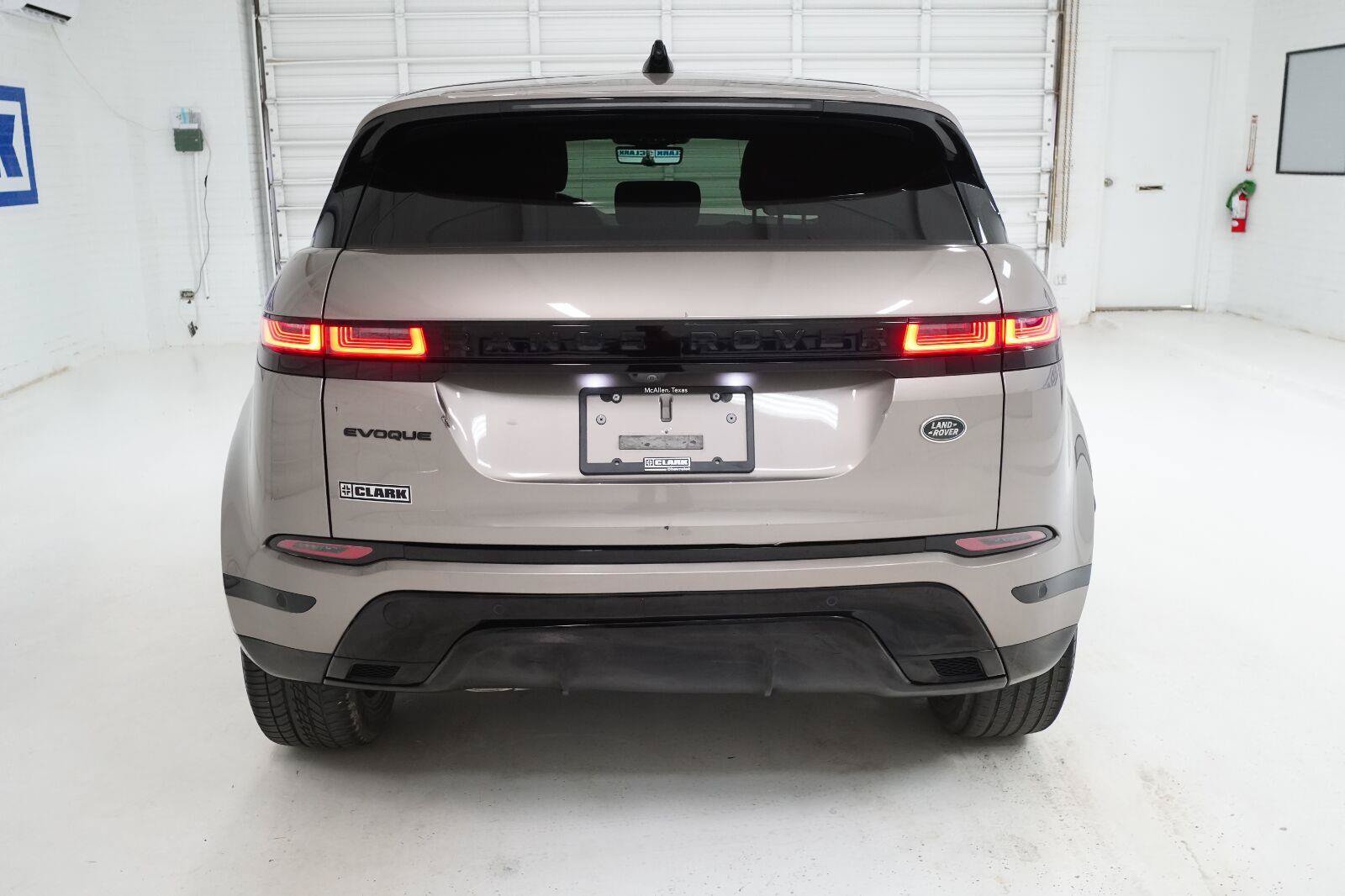 Used 2021 Land Rover Range Rover Evoque R-Dynamic S AWD/4WD image 27