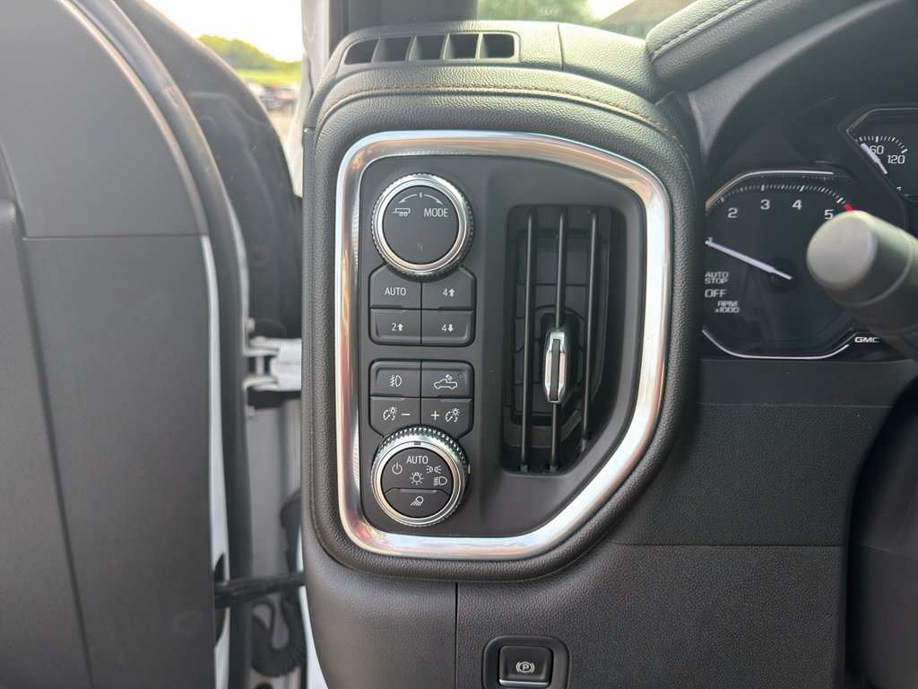 Used 2021 GMC Sierra 1500 AT4 AWD/4WD image 17