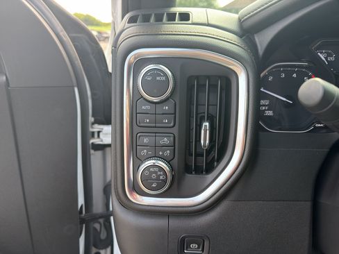 Used 2021 GMC Sierra 1500 AT4 AWD/4WD image 17