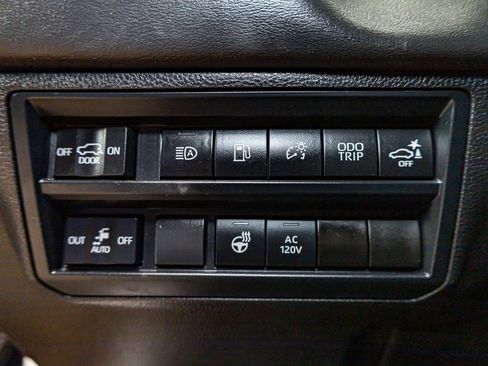 Used 2024 Toyota Sequoia Platinum image 20