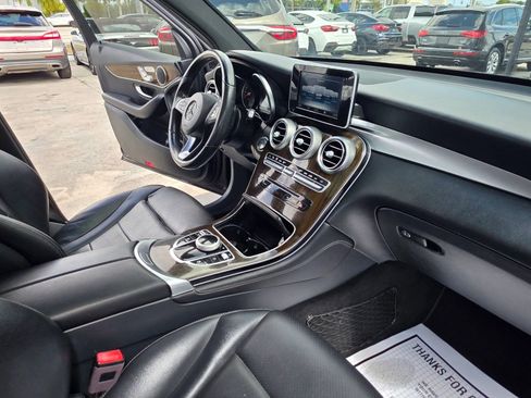 Used 2019 Mercedes-Benz GLC 300 GLC 300 Sport Utility 4D image 30