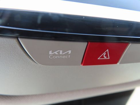 Used 2024 Kia Seltos EX image 13