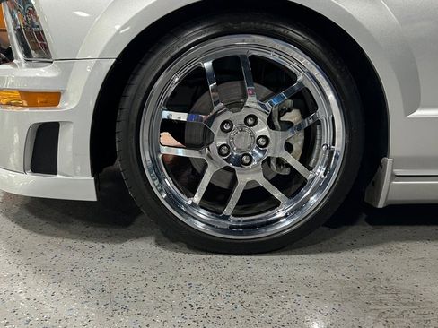 Used 2009 Ford Mustang GT image 9