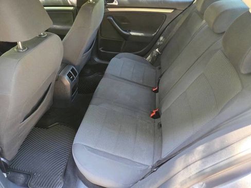 Used 2010 Volkswagen Jetta S image 13