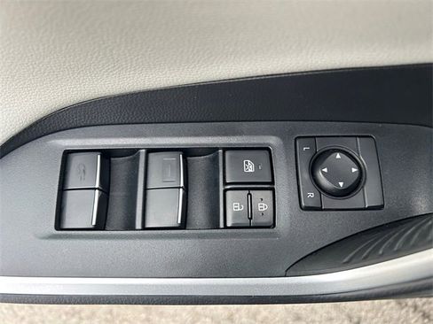 Used 2021 Toyota RAV4 Limited image 32