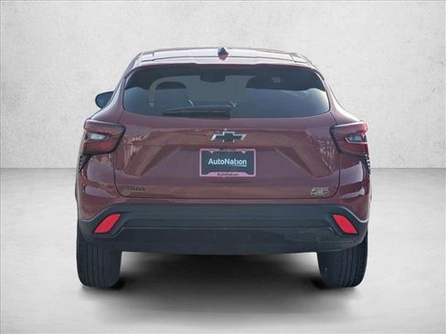 New 2026 Chevrolet Trax RS w/ Driver Confidence Package image 7
