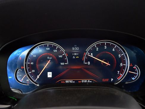 Used 2018 BMW 530i RWD image 16
